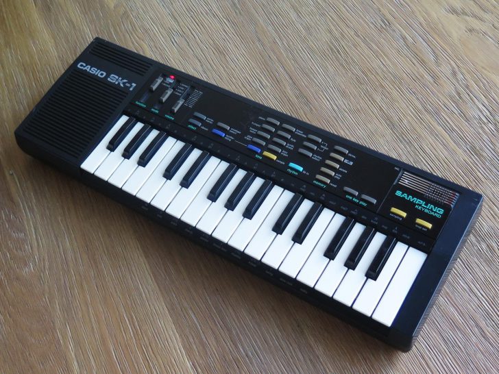 8bitサンプリングキーボードの名機CASIO SK-1を再現。Sample From Mars