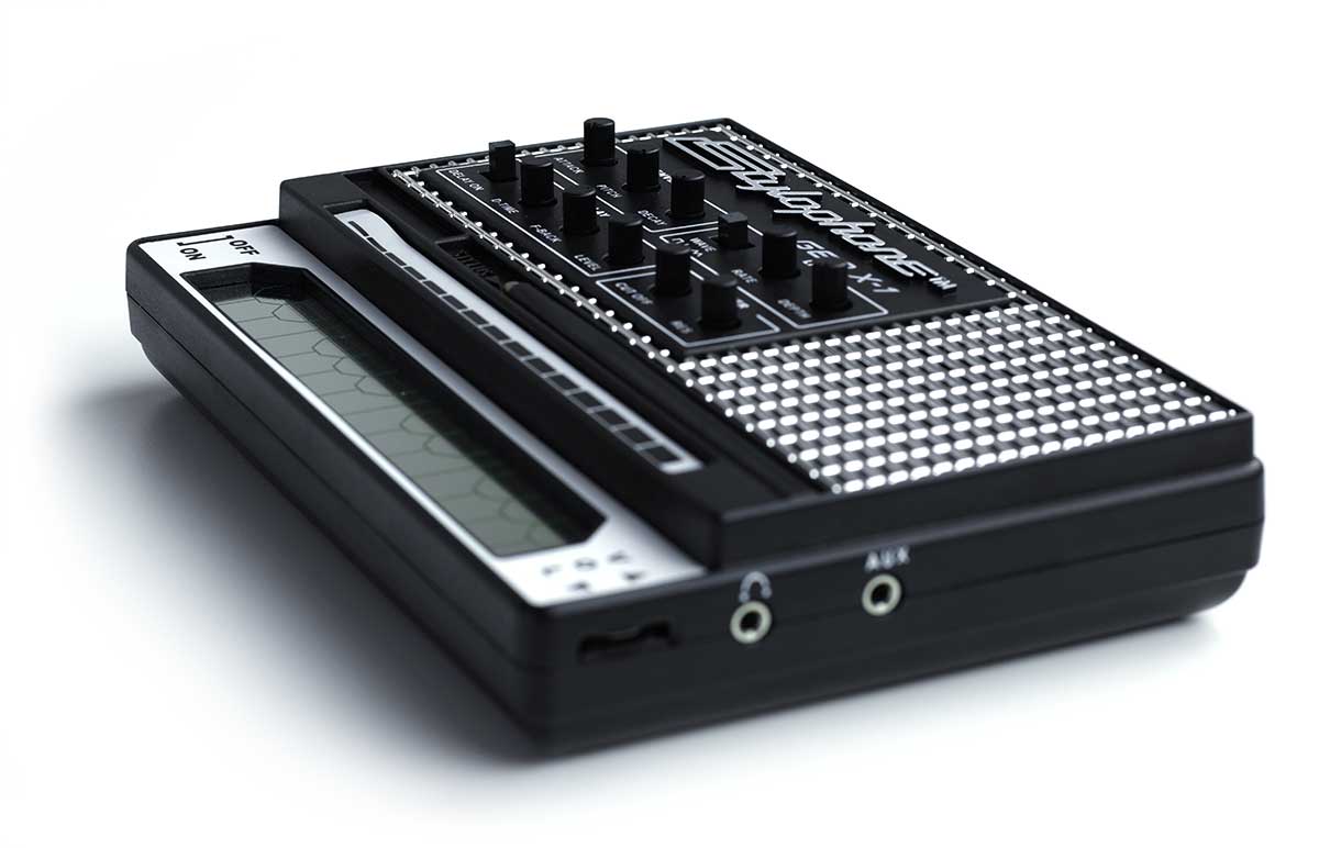 PR】ポータブル・アナログ・シンセサイザーDubreq「Stylophone GEN X-1